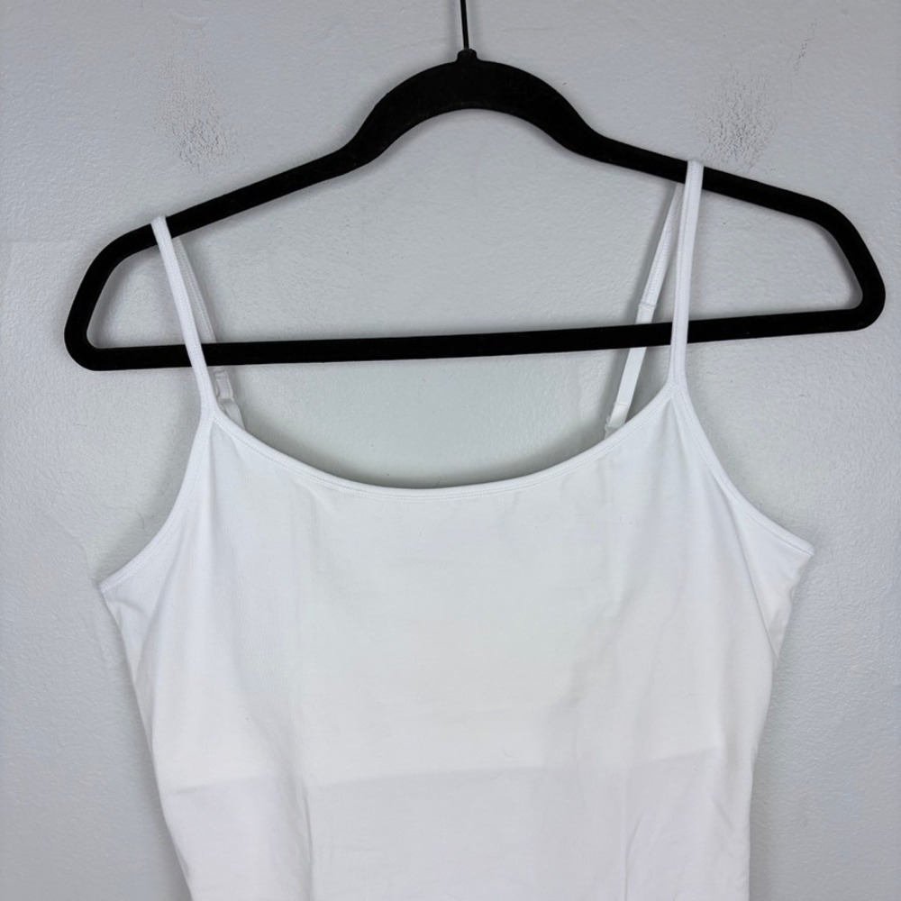 Express Original Best Loved Bra Cami White Adjustable Shelf Built-In Size Medium - Picture 3 of 7